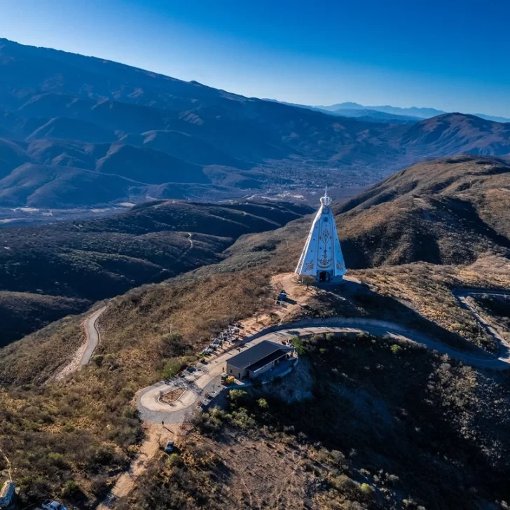 Construyeron una Virgen del Valle monumental: más alta que el Cristo Redentor y nuevo ícono turístico