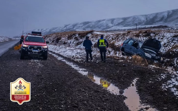 Una camioneta despistó por la escarcha en la ruta y casi produce una tragedia