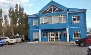 Insólito: arrojaron un paquete con droga al patio de una comisaría de Santa Cruz