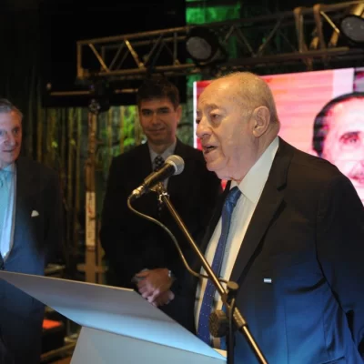 Emotivo homenaje a Guillermo Ignacio por sus 60 años en Adepa