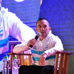 El boxeador Omar Narváez, estuvo presente en la Expo Deportes 2024: “Un chico de barrio puede ser un gran deportista de élite”