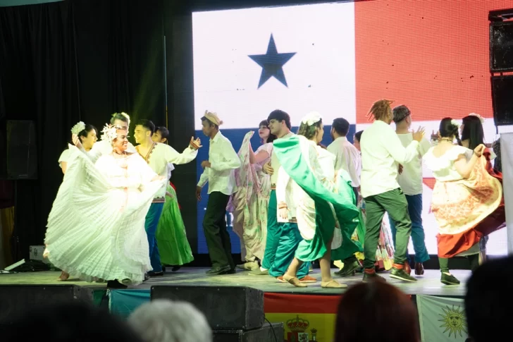 Con gran participación, comenzó la Fiesta de las Colectividades en Río Gallegos