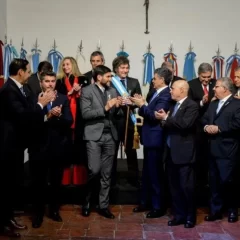Milei tensiona con los gobernadores pero tiende puentes para blindar vetos y se viene otra cumbre en el CFI
