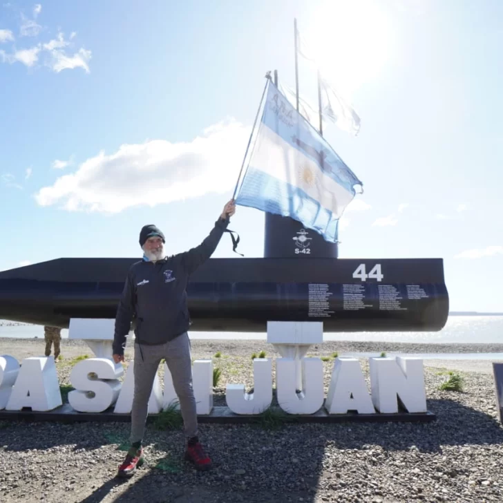 Emocionante recibimiento a Guillermo Tibaldi en Río Gallegos: “Los 44 camaradas del ARA San Juan me acompañan para darme fuerza”