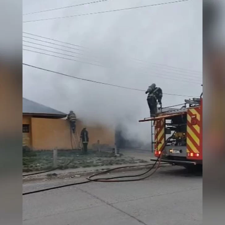 Un asado terminó en incendio: una persona sufrió intoxicación por monóxido