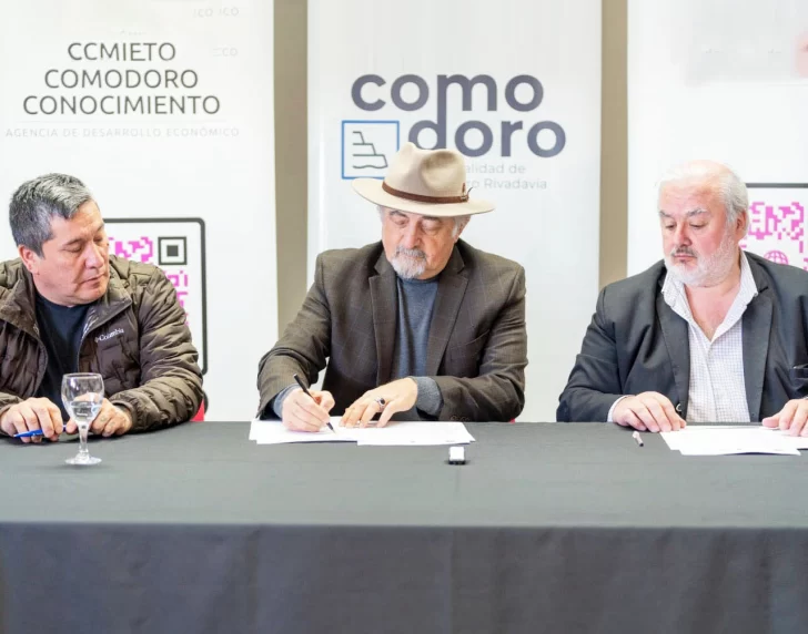 Othar Macharashvili firmó un convenio con la CGT para una masiva capacitación