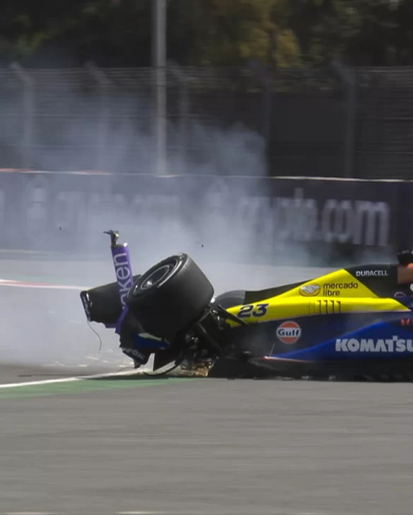 RED-FLAG-Alex-Albon-collides-with-Ollie-Bearman-at-speed-and-spins-into-the-wall-both-drivers-are-ok-but-out-of-FP1-F1-Formula1-MexicoGP-1-584x728