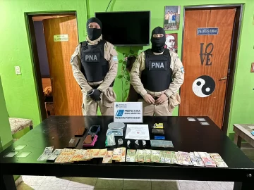 Allanaron a un hombre y le encontraron unos 20 gramos de marihuana