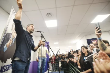 Escrache a Martín Menem en Río Gallegos: “Estamos dando una batalla cultural” Escrache a Martín Menem en Río Gallegos: “Estamos dando una batalla cultural”