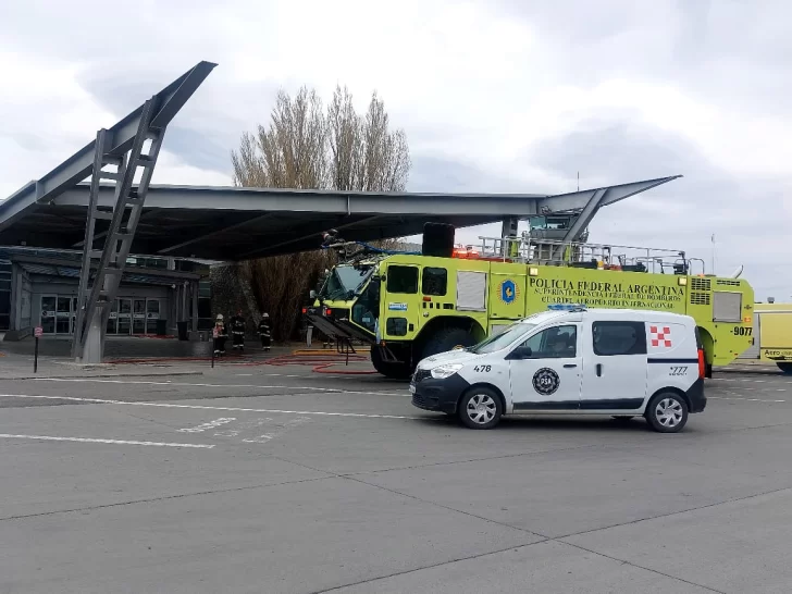 Pánico en el aeropuerto de El Calafate: un turista dijo que tenía una bomba en su equipaje y era mentira