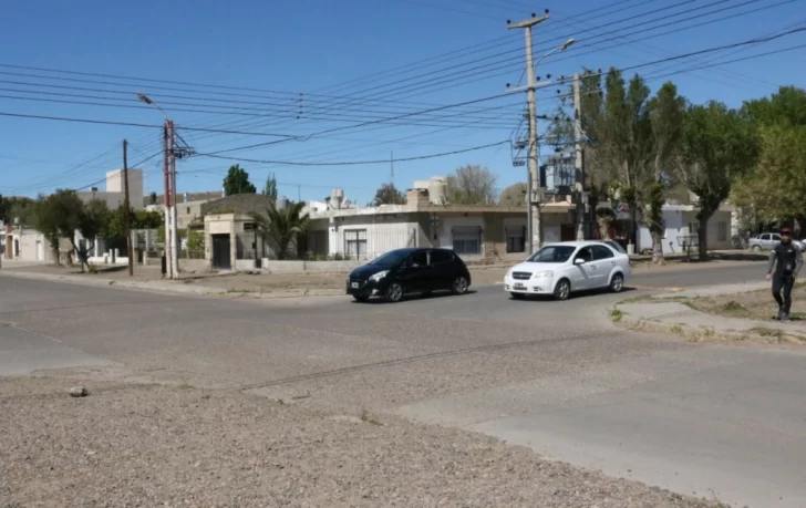 Comerciante de Caleta Olivia persiguió y atacó con un palo a ladrones que le habían robado