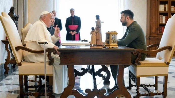 El Papa Francisco recibió a Volodímir Zelenski en el Vaticano