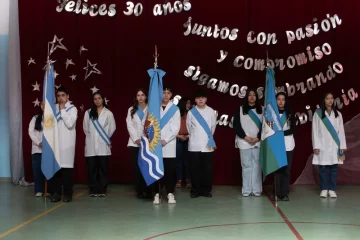 Colegio Secundario N° 25 “Lago del  Desierto” celebró sus Bodas de Perla