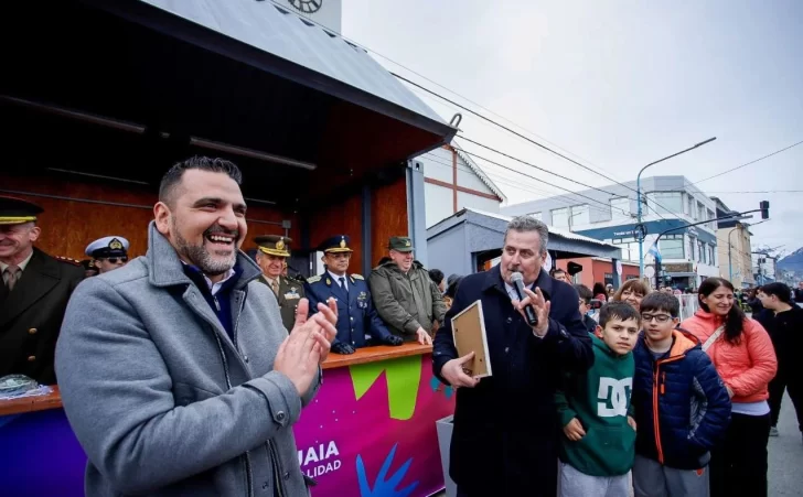 Ushuaia festejó su 140° aniversario con un multitudinario desfile