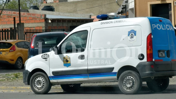 Asesinato en Río Gallegos: apuñaló a un amigo y la expareja llamó a la Policía