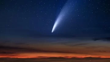 El ‘cometa del siglo’ en su máximo acercamiento a la Tierra: cómo verlo este domingo, horario y transmisión en vivo