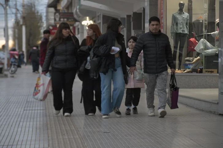 Día de la Madre: comercios con poco movimiento y crece la expectativa para el fin de semana