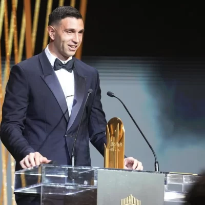 Balón de Oro 2024: Dibu Martínez ganó el premio Lev Yashin al mejor arquero del mundo