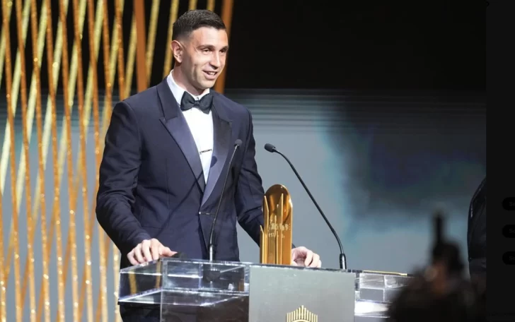 Balón de Oro 2024: Dibu Martínez ganó el premio Lev Yashin al mejor arquero del mundo