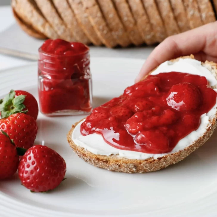 Dulce de frutillas: receta casera con la fruta de estación más rica y jugosa