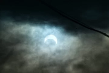 Así se vio el eclipse solar anular en Río Gallegos 