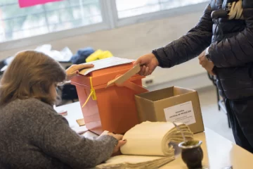 Elecciones presidenciales en Uruguay: cerraron las urnas y votó más del 84 por ciento del padrón