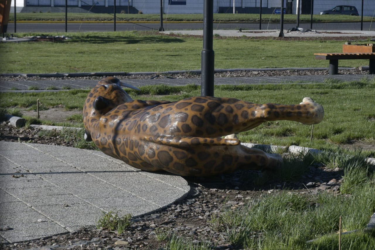 esculturas-ria-parque-de-los-dinosaurios-2-728x485