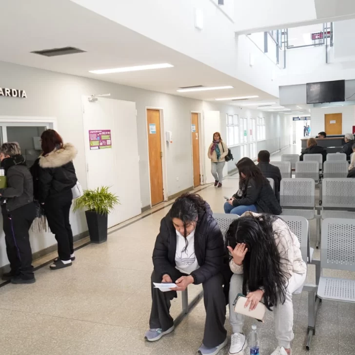 Salud pública en Santa Cruz: estatales concretaron 4 días de paro en demanda de salarios Salud pública en Santa Cruz: estatales concretaron 4 días de paro en demanda de salarios