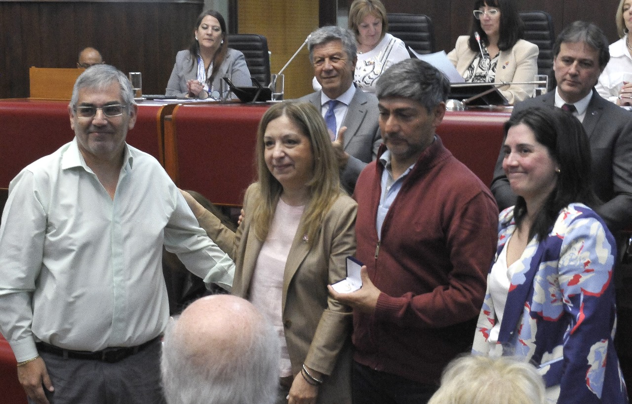 homenaje-de-la-Legislatura-del-Chubut-a-los-convencionales-constituyentes-de-la-reforma-de-1994-8-728x465