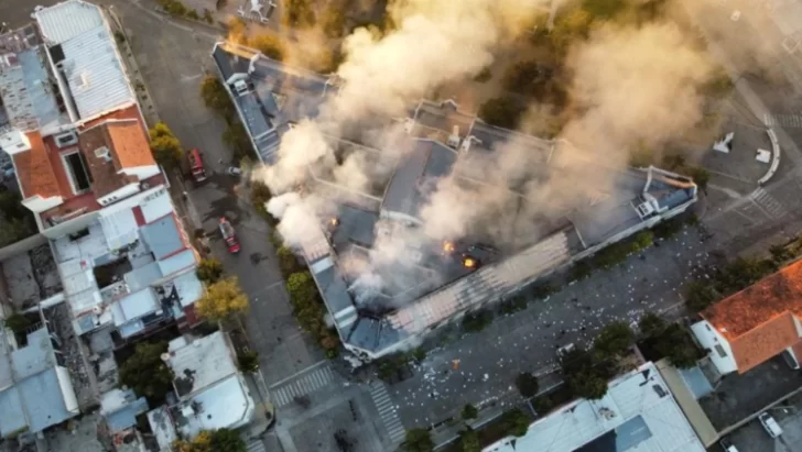 incendio-casa-de-gobierno-chubut-39-1-728x411