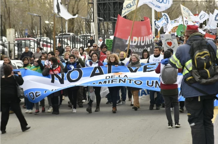  Marcha federal universitaria en 2024. Foto: José Silva/La Opinión Austral.