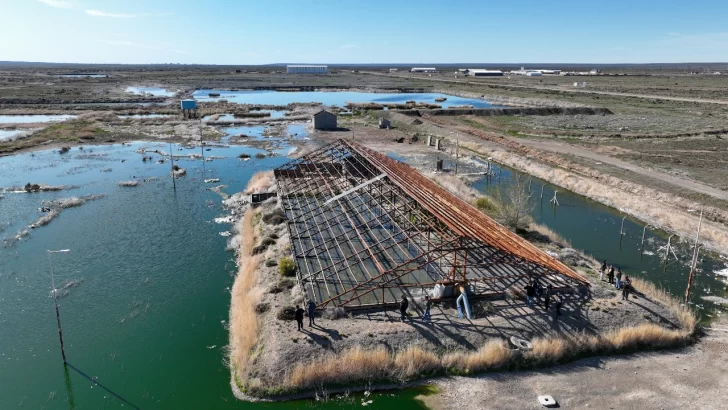 Claudio Vidal acordó con Antonio Carambia construir una planta de tratamiento cloacal para Las Heras