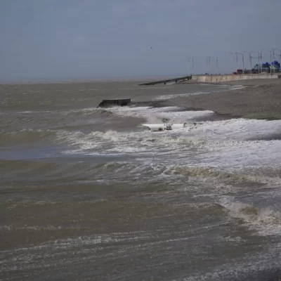 Alerta naranja por fuerte viento: “No deben salir de sus hogares sino es necesario”, advirtieron