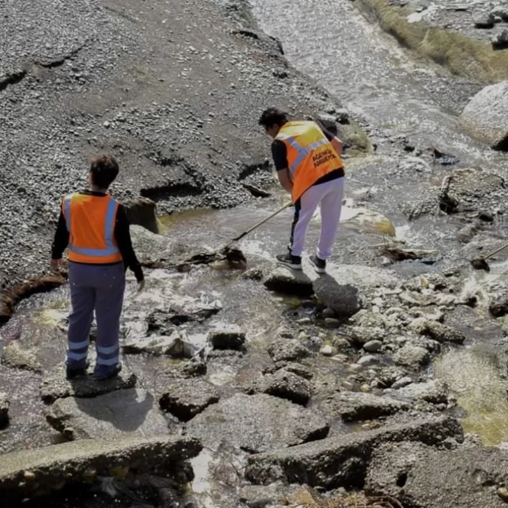 Otra vez contaminación por desechos en la costanera