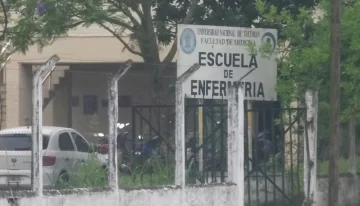 Escándalo: Denunciaron a un docente de la carrera de enfermería por aprobar a alumnos a cambio de favores sexuales