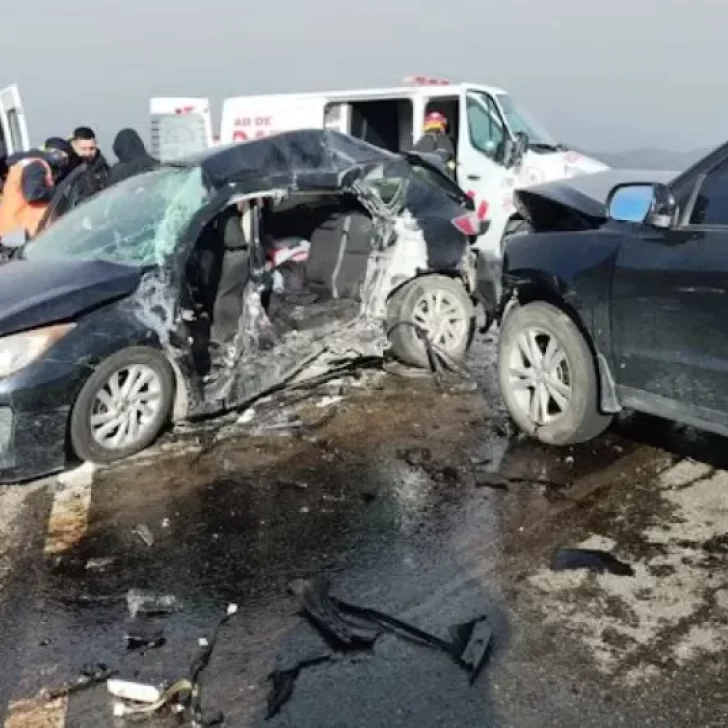 Grave accidente en Ruta 40: un choque entre un vehículo chileno y uno argentino dejó varios heridos