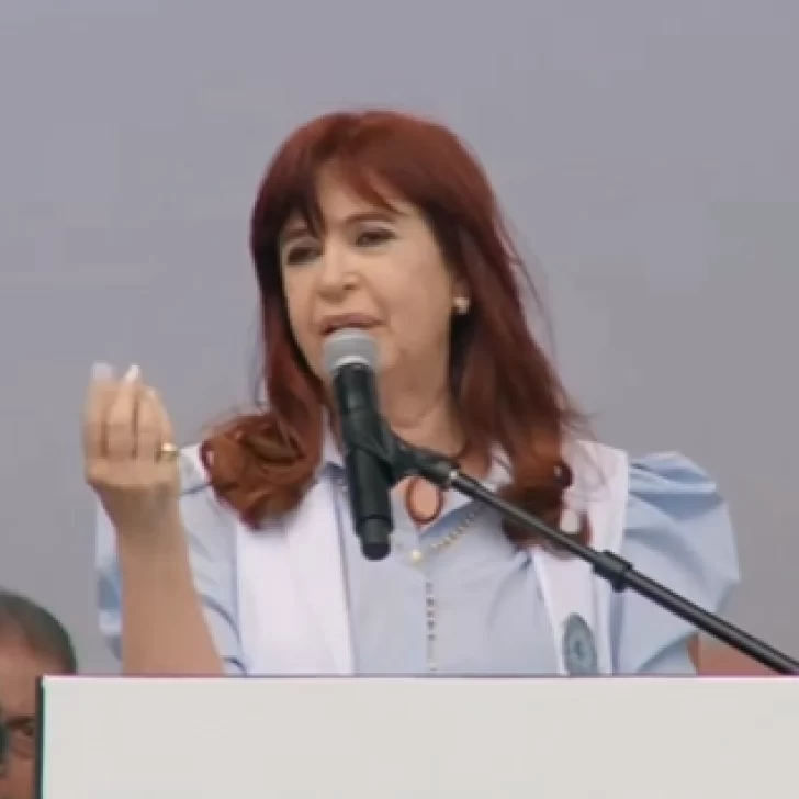 Cristina Kirchner desafió a Milei: “Ya que sos tan guapo, desregulá el precio de los medicamentos”