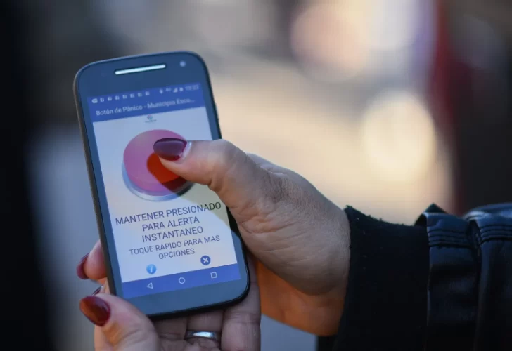 El Gobierno de Chubut presentó la plataforma “Alerta Mujer”, una app para víctimas de violencia de género