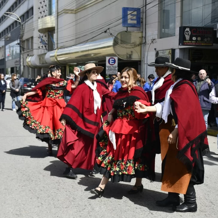 Día de la Tradición: la música y la danza engalanaron la celebración en Río Gallegos