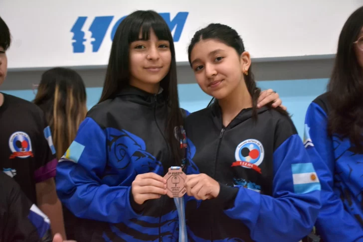 Regreso triunfal de la Escuela de Tenis de Mesa Ulloa al Abierto de la República