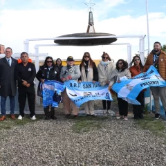 Homenaje a los 44 tripulantes del ARA San Juan: “Río Gallegos es el único lugar al que podemos venir a homenajearlos”