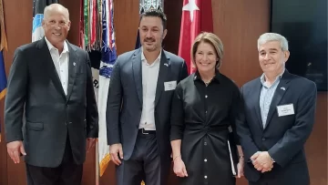 Luis Petri participó de la asunción de Alvin Holsey como nuevo Comandante del Comando Sur de los Estados Unidos Luis Petri participó de la asunción de Alvin Holsey como nuevo Comandante del Comando Sur de los Estados Unidos