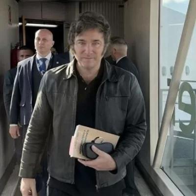 Aerolíneas: Javier Milei espera una propuesta de su “agrado” de los gremios o amenaza con cortar fondos y cerrarla