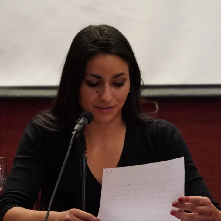 La diputada Lucía Montenegro presente en una charla por denuncias falsas en Río Gallegos