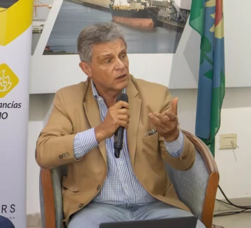 Gustavo Pulti llamó a defender la soberanía nacional desde el Puerto La Plata