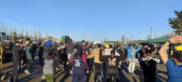 “Corre por tu vida Patagonia”: el Ejército organiza una maratón con obstáculos y homenaje a Malvinas