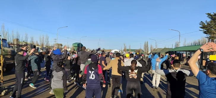 “Corre por tu vida Patagonia”: el Ejército organiza una maratón con obstáculos y homenaje a Malvinas