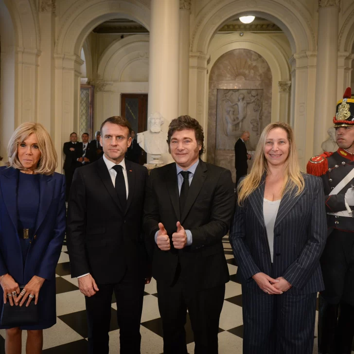 Macron se reunió con Milei y empresarios argentinos: “Vamos a fortalecer la cooperación entre Argentina y Francia” Macron se reunió con Milei y empresarios argentinos: “Vamos a fortalecer la cooperación entre Argentina y Francia”