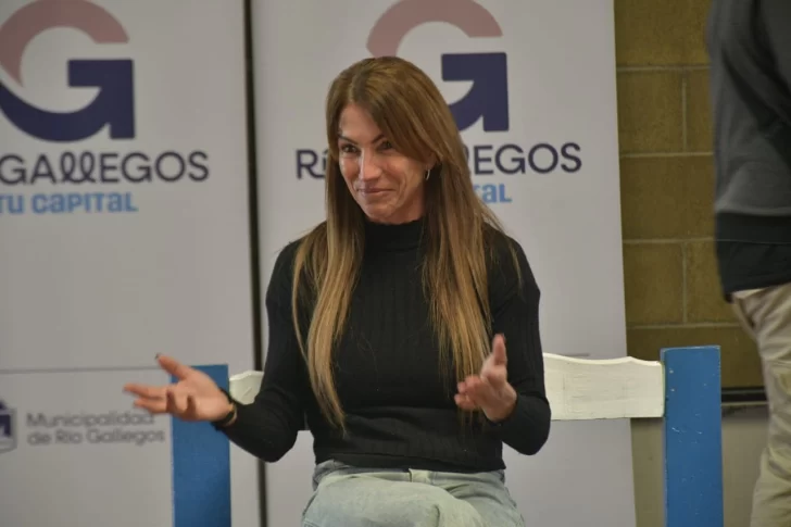 Magui Aicega, la ex capitana de Las Leonas, brindó una charla motivacional en Río Gallegos