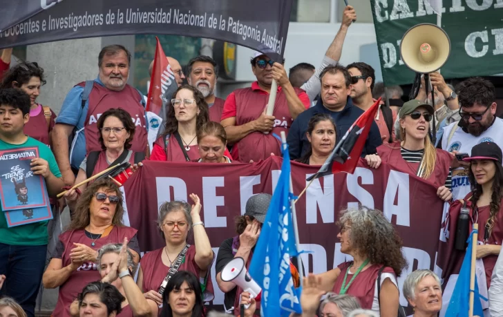 marcha-universidades-comodoro-728x459